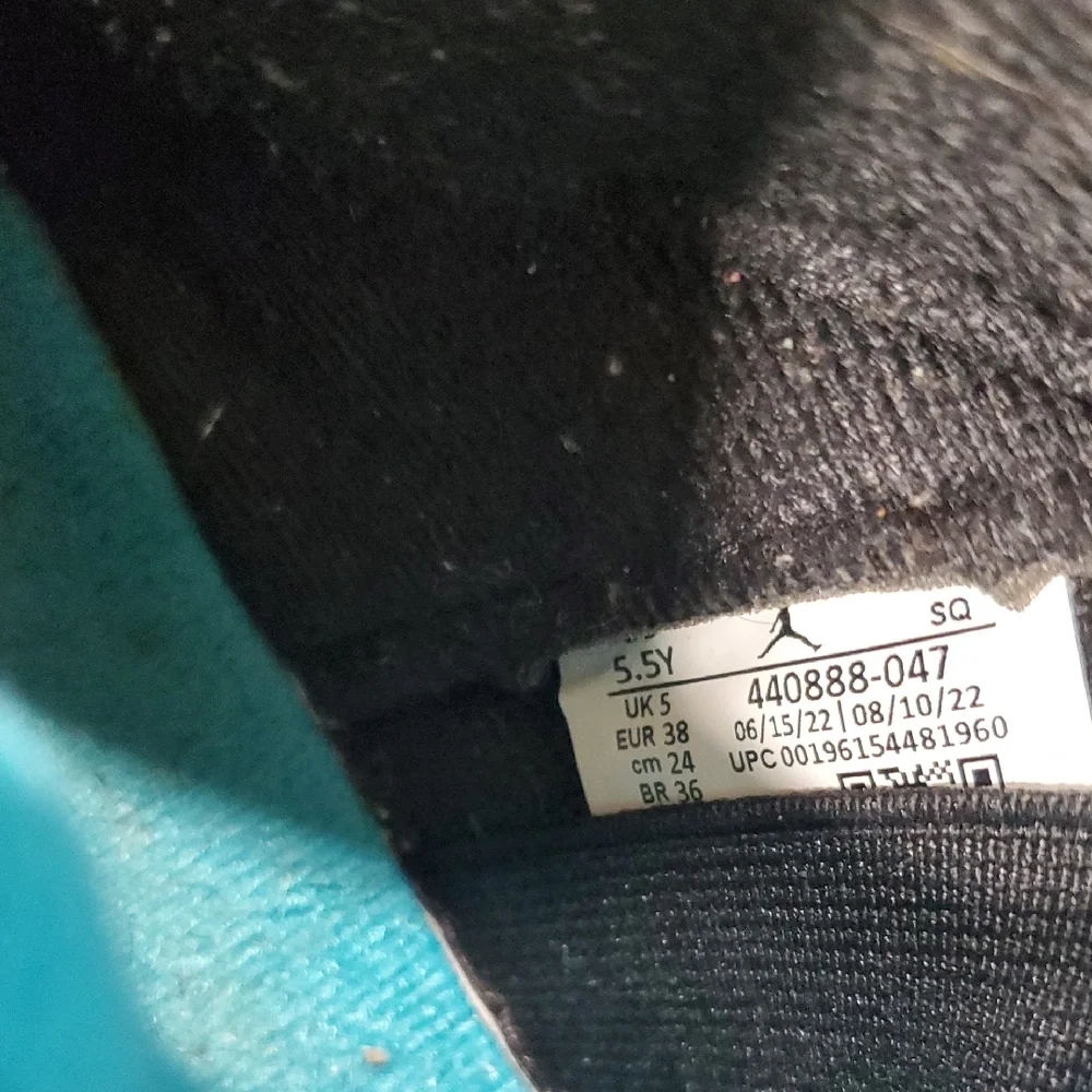 Jordan 5 Retro Aqua Sneakers - Black - Picture 9 of 16